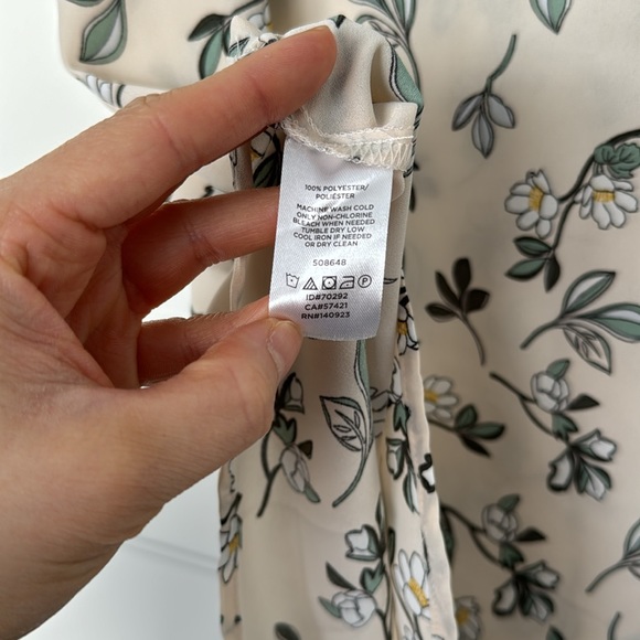 Loft Outlet Flowy Top in Sz Petite Small - Picture 5 of 8